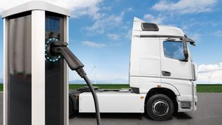 Die Umweltprämie für Elektro-Lkw um das Fünfzehnfache. (Bild: R+V/iStock Images)