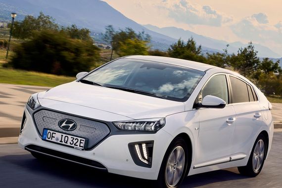 Hyundai bietet den Ioniq Elektro künftig ab 34.900 Euro an.