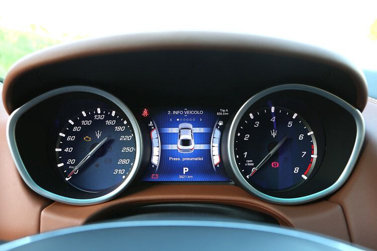 Die Instrumente sind gut ablesbar. (Foto: Maserati)