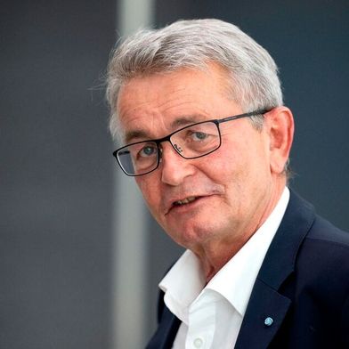 Bertram Brossardt, Hauptgeschäftsführer der beiden bayerischen Arbeitgeberverbände Bayme und VBM, appelliert angesichts des anhaltenden Stellenabbaus in der Metall- und Elektroindustrie, gemeinsam mit der IG Metall der Deindustrialisierung endlich Einhalt zu gebieten ... (Bild: (c) Copyright 2022, dpa (www.dpa.de). Alle Rechte vorbehalten)