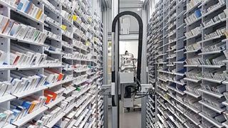 Eine Lagereinheit bietet Platz für ca. 30.000 Arzneimittelpackungen. Die Anzahl und Größe der Lagereinheiten ist vom Kunden frei wählbar.  (NewIcon Oy, Finnland)