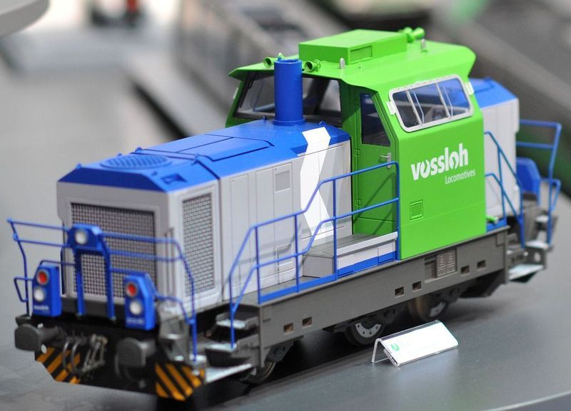 Ein Modell der neuen dreiachsige Rangierlokomotive G 6 von Vossloh Locomotives. (Archiv: Vogel Business Media)