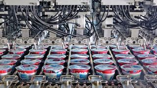 Emmi verarbeitet mittlerweile die Milch jeder vierten Schweizer Milchkuh. (Schneider Electric / E.T. Studhalter)