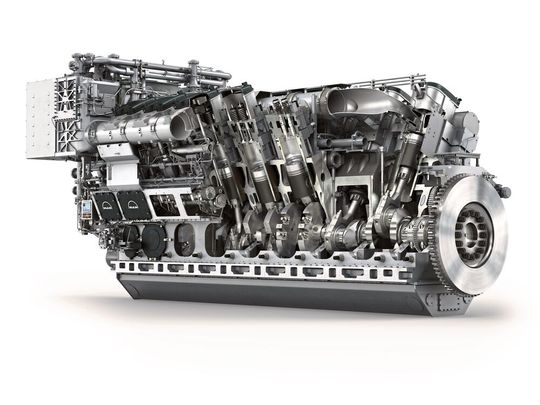 MAN Energy Solutions und das Fraunhofer-IGCV erarbeiten die Möglichkeiten der Additiven Fertigung im Großmotorenbau. MAN Energy Solutions und das Fraunhofer-IGCV erarbeiten die Möglichkeiten der Additiven Fertigung im Großmotorenbau.