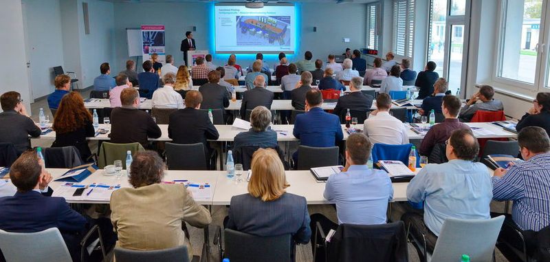 Rund 70 Teilnehmer kamen am 28. September zum 1. Praxisforum 3D-gedruckte Elektronik nach Würzubrg. Rund 70 Teilnehmer kamen am 28. September zum 1. Praxisforum 3D-gedruckte Elektronik nach Würzubrg.