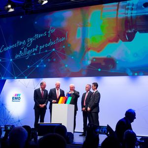 Bundespräsident Frank-Walter Steinmeier hat die EMO Hannover 2017 feierlich eröffnet.