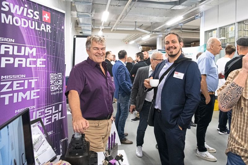 Zwischen den Referaten gab es Zeit für die Ausstellung, interessante Gespräche und Networking. (Bild: Thomas Entzeroth)