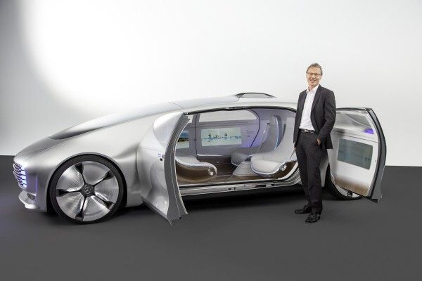 Mercedes-Benz F 015 - Luxury in Motion: Jürgen Weissinger, Leiter Fahrzeugkonzepte und Zukunftstrends (Mercedes-Benz)
