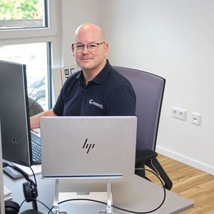 Prokurist Kim Andreas Bickelmann ist bei carento nicht nur Mitarbeiter der ersten Stunde, sondern war auch maßgeblich an der Entwicklung der Plattform fusion beteiligt.  (Bild: VCG Konrad Wenz)