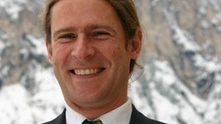 Erhard Hofmann, Gründer und Geschäftsführer von AdoptSMT, freut sich über den Zuschlag von Hover-Davis. (Bild: AdoptSMT)