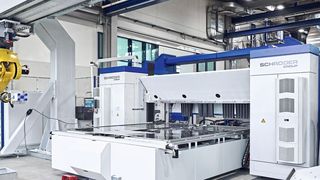 When the sheet is on the stop table, the machine's pneumatic Advanced Handling System takes over. (Image:Schröder)