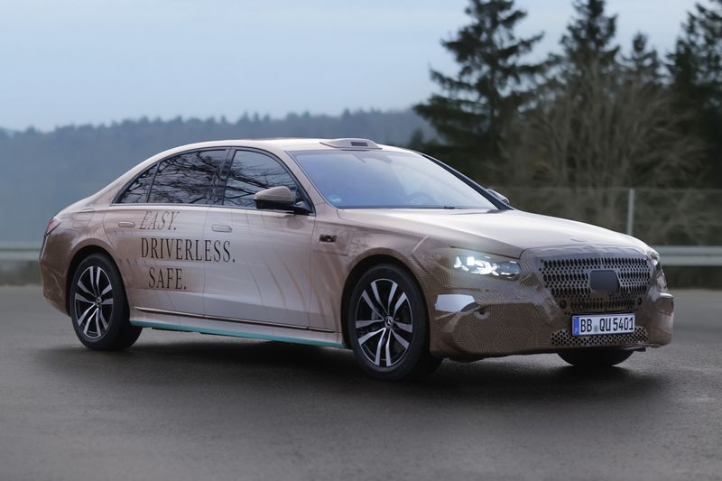 Mercedes wants to make the new S-Class available as a basis for robotaxi services.(Image:  Mercedes-Benz)