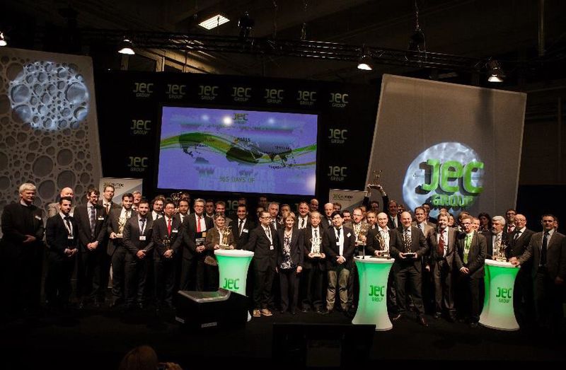 Gekürte Innovationen	 Die strahlenden Gewinner des JEC Innovation Awards 2014 bei der Preisvergabe auf dem Pariser Messegelände. (Bild: JEC Group)