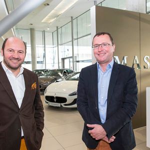Geschäftsführer in der Salzburger Ferrari-Dependance sind Alexander Pappas (re.) und Friedrich Lixl.