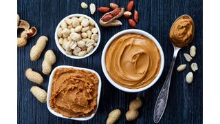 Los cacahuetes se encuentran entre los pocos alimentos ricos en los denominados VLCSFA (ácidos grasos saturados de cadena muy larga) y, junto con su elevado contenido en ácidos grasos monoinsaturados, presentan un perfil de ácidos grasos único e inconfundible. (Bild: © baibaz – stock.adobe.com)
