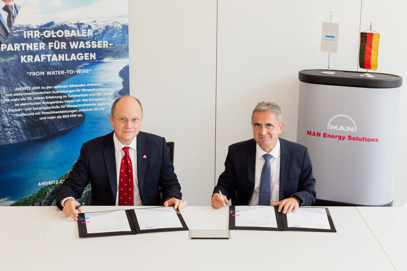 Frank Mette (links), Geschäftsführer von Andritz Hydro in Deutschland, und Dr. Uwe Lauber (rechts), Vorstandsvorsitzender und Technologievorstand von MAN Energy Solutions, unterzeichneten ein strategisches Rahmenabkommen. (Andritz Hydro)