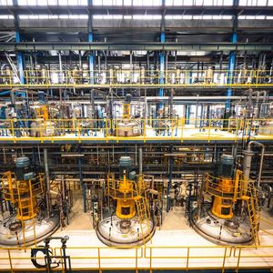 Mit rund 80 Millionen Euro erweitert Evonik am Standort Slovenská Ľupča die Kapazitäten für die Herstellung pharmazeutischer Wirkstoffe.(Bild:  Evonik Industries AG)