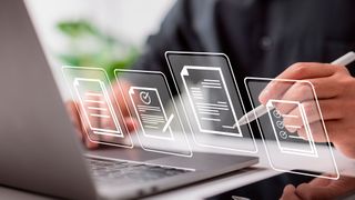 Einen Vertragsprozess digital abschließen zu können erspart Zeit und könnte ein wichtiger Baustein für die Automatisierung im Betrieb sein. (Bild: ipuwadol - stock.adobe.com)