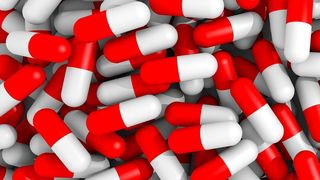 Metallkatalysatoren können zum Beispiel bei der Medikamentenherstellung Stickstoff auf organische Moleküle übertragen. (gemeinfrei)