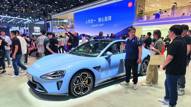 Der Xiaomi SU7 ist eines der Erfolgsmodelle des Jahres 2024. Zum Herbst zieht die Nachfrage nach elektrifizierten Pkw in China deutlich an.(Bild: sp-x/Hommen)