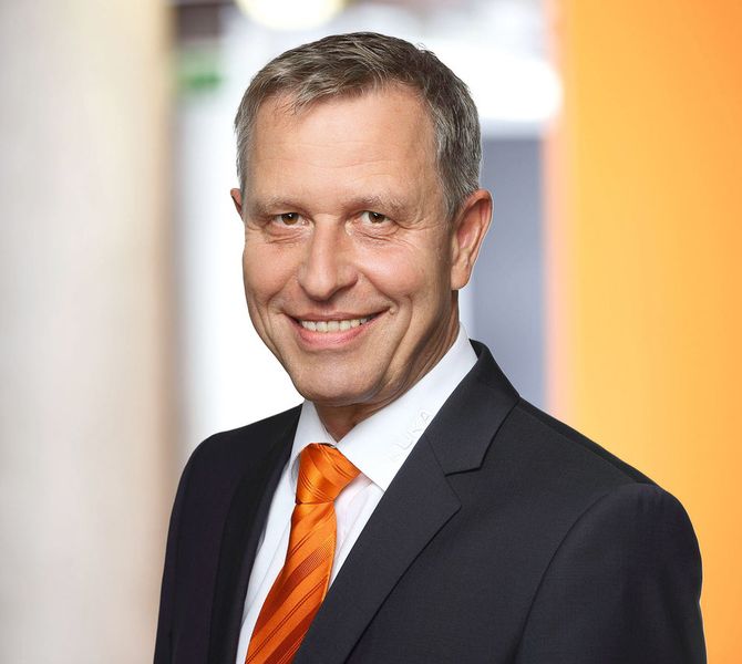 „Auf dem US-Markt funktioniert keine Lösung von der Stange. Die Lösungen sind immer sehr individuell“, sagt Wilfried Eberhardt, Chief Marketing Officer KUKA. (Bild: KUKA)