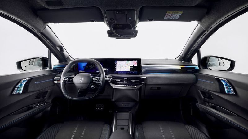 Im Gegensatz zur grundlegend überarbeiteten Karosserie setzt Renault beim Innenraum auf bewährte Rezepte aus der aktuellen Modellfamilie.  (Bild: Renault)