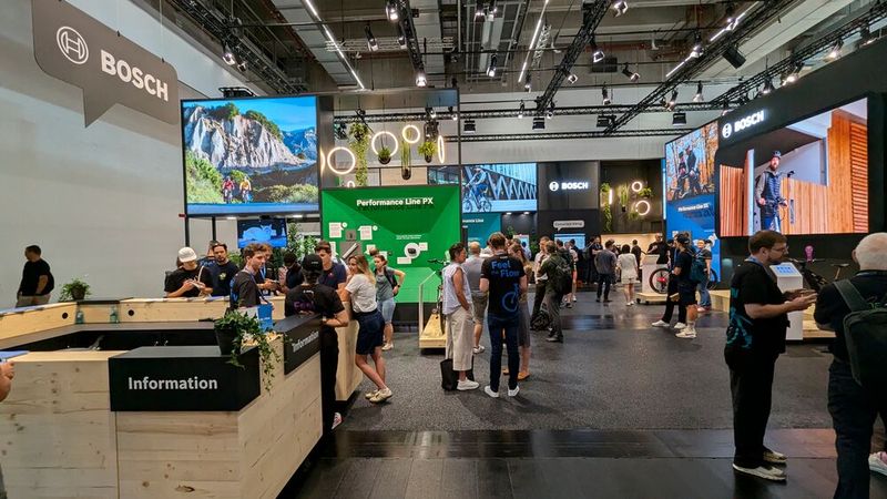 Eine echte Größe am Markt für E-Bikes ist Bosch. Seit vielen Jahr bringt der bekannte Automobil-Erstausrüster seine Kompetenz auch im Fahrradbereich ein. (Bild: Dominsky – VCG)
