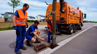 99448804 (© EineStadt )