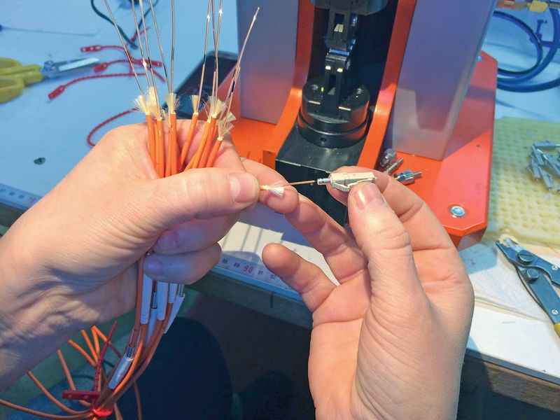 Ein Arbeitsplatz zum Konfektionieren. (Coperion GmbH)