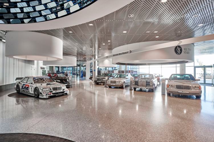 Präsentiert werden die „All time stars“ mit einem festen Showroom auf Ebene 0 des Mercedes-Benz-Museums, im Internet sowie auf zahlreichen Veranstaltungen wie Fachmessen und Events. (Daimler AG)