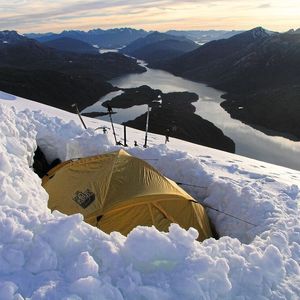 Blick vom Gran Campo Nevado, dem südlichsten Eisschild nördlich der Antarktis, auf das Arbeitsgebiet. (Björn Klaes)