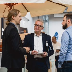 ...Christian Forunier, Siemens (rechts)...(Bild:  Stefan Bausewein)