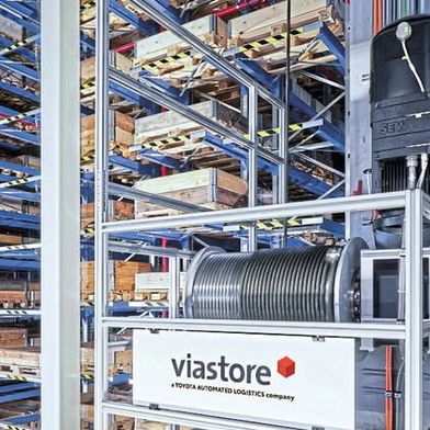 Viastore stellt während der Logimat seine Palettenlagerung und das Warehouse-Management-System Viadat ins Schaufenster. (Bild: Viastore)