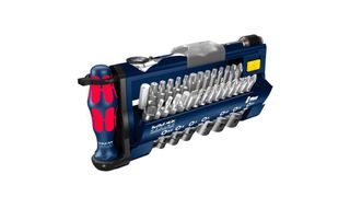 Das markante Bitset hält 28 Bits und sieben 1/4-Zoll-Nüsse bereit. (Wera)