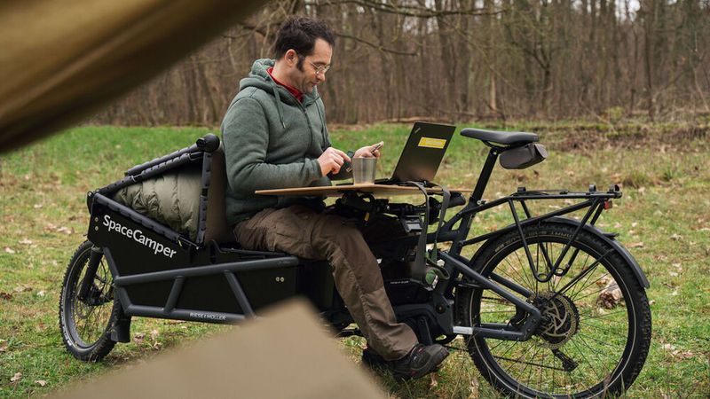 Das Camping-Fahrrad von Space Camper stammt aus dem Hause Riese & Müller. (Bild: Autoren-Union Mobilität/Space Camper)