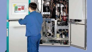 Schimpke entwickelt kundenspezifische Rückkühlanlagen für Werkzeugmaschinen. Für die Regelung des Temperaturniveaus sorgen elektrische Regelkreise, in die auch Pumpen, Ventile und Druckschalter eingebunden sind. Bilder: Eplan (Archiv: Vogel Business Media)