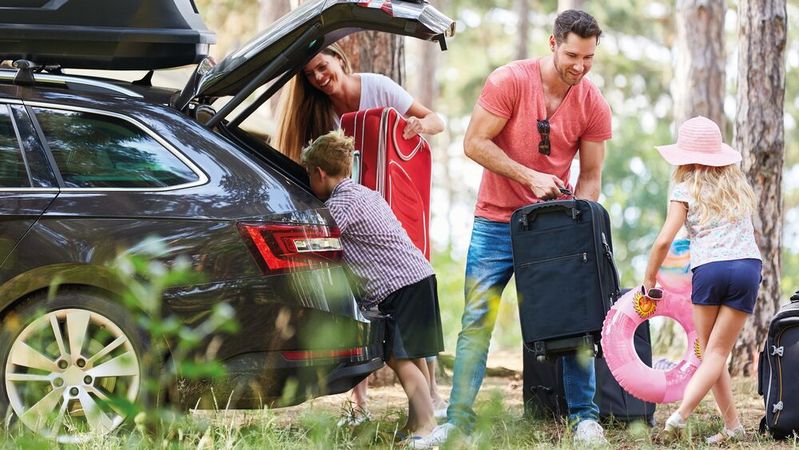 Die Urlaubsplanung kann im Unternehmen eine heikle Sache werden; insbesondere wenn es um die Schulferien geht. (Bild: ©  Robert Kneschke - adobe.stock.com)