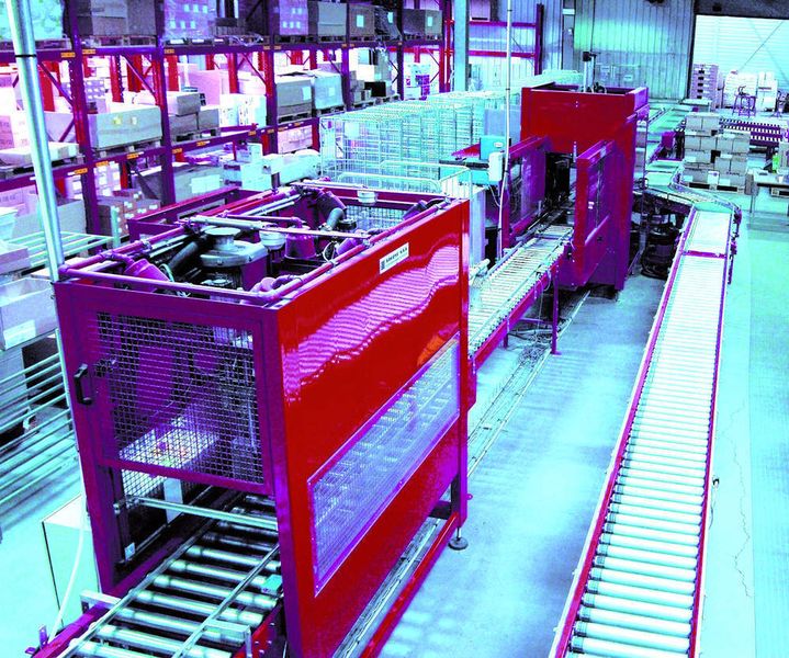 Mit dem PAC 600 bietet Savoye eine Komplettlösung für das Aufrichten, das Produktfestigen und das Verschließen von Kartons.Bild: Savoye (Archiv: Vogel Business Media)