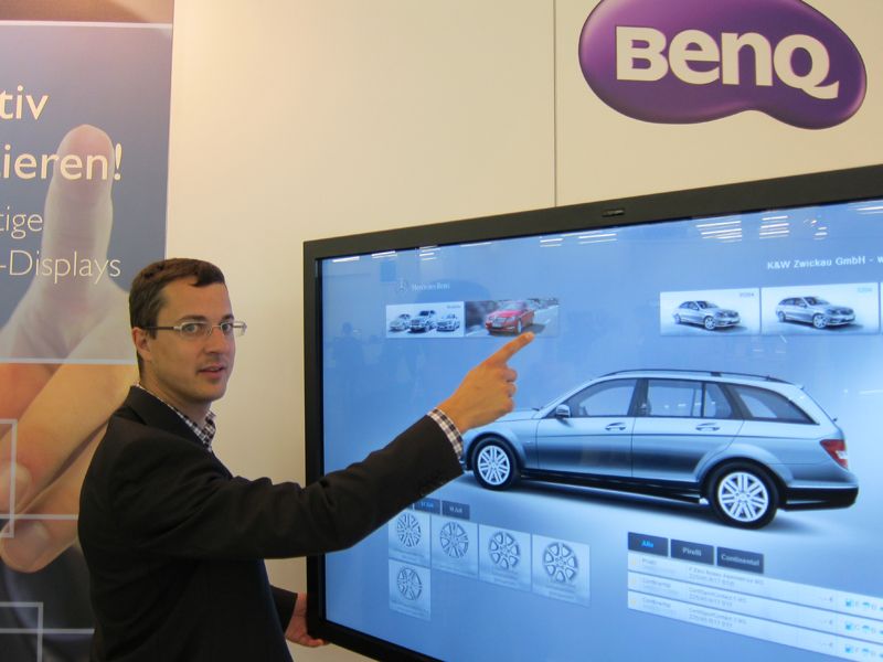 Dominic Mein, Benq, konfigurierte sein neues Auto. (IT-BUSINESS)