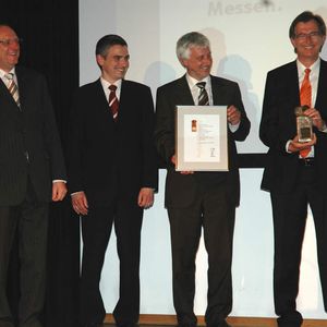 Das Kasto-Team bei der Preisverleihung (von rechts): Armin Stolzer, Gerd-Volker Waltersbacher, Dr. Michael Kühner, Bruno Müller.