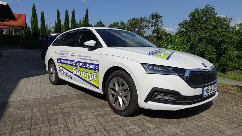 Sogar in den Autohandel ist die freie Werkstatt vor Kurzem eingestiegen. (Bild: Schreiner/»kfz-betrieb«)