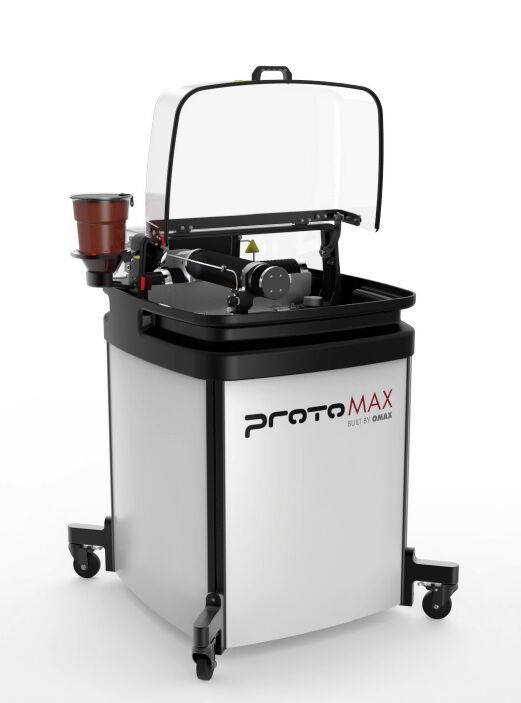 Die Protomax von Omax, die Maximator Jet zur Cutting World mitbringt, ist nicht nur besonders kompakt, sondern kann auch per Rollen überall schnell hinbewegt werden.(Bild:  Omax)