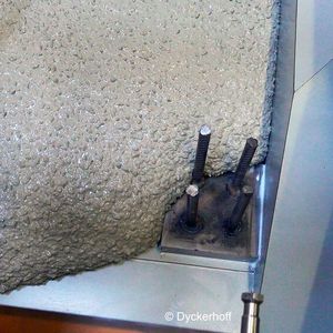 Gießen von Nanodure-Beton.(Bild:  Dyckerhoff)