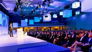 Die BVL Supply Chain CX ist nun offiziell eröffnet. An insgesamt drei Tagen dreht sich in Berlin alles rund um Logistik und Supply Chain Management. (Bild: BVL)