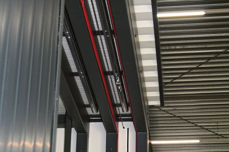 Die Türdämpfer TD und TDE von ACE für sicheres Schließen, nicht nur beim Brandschutz. (Bild: ACE)