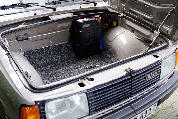 Ein Raumprofi ist der Rapid nicht, das erwartet aber auch keiner von einem Coupé. (Foto: Patrick Broich/SP-X)