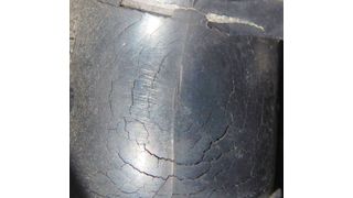 Damit so etwas erst gar nicht mehr auftritt, hat der VDI zwei neue Blätter im Rahmen der VDI-Richtlinie 3822 aufgestellt, die die Schadensprävention an Elastomerteilen sicherer machen. (Gummikaiser)