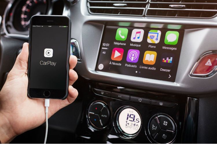 Voll integriert: Die Technologie Mirror Screen ermöglicht es, die Anwendungen eines Smartphones über Apple Car Play (iOS) oder Mirror Link (Android) vom Touchscreen aus zu steuern. (Foto: DS)