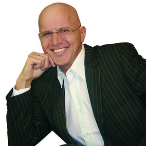 Richard Denk, Leiter der Pharmasparte Hecht Anlagenbau: „Die neue Gefahrstoffverordnung gültig fordert explizit für CMR-Stoffe ein geschlossenes Pulverhandling.“