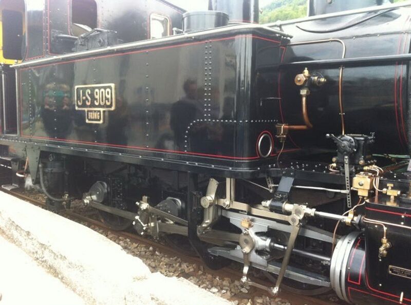Chromage d'une locomotive à vapeur par Alunni SA. (Image: First Industries SA)